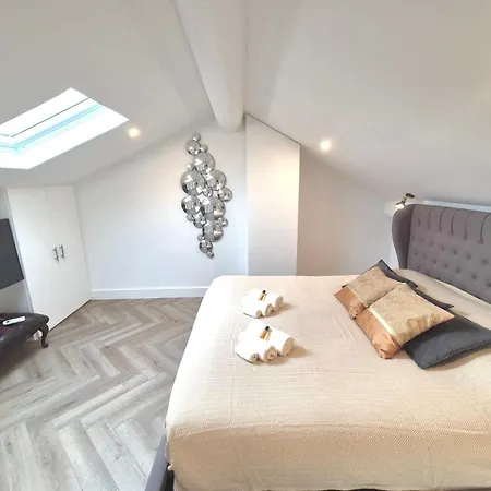 Luxury 3 Bed 2 Bath Flat Croisette Cannes